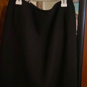 le suit black skirt size 8p